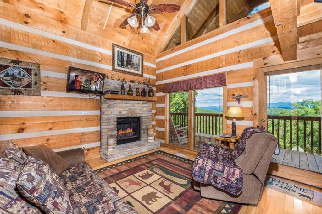 View! Private! Hot Tub,Pool Table,Fireplace,Relax! Sevierville Bagian luar foto