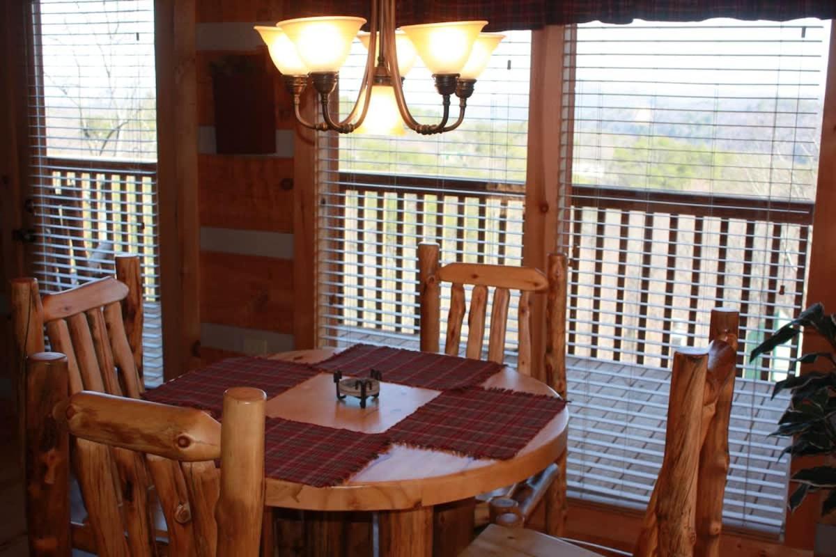 View! Private! Hot Tub,Pool Table,Fireplace,Relax! Sevierville Bagian luar foto